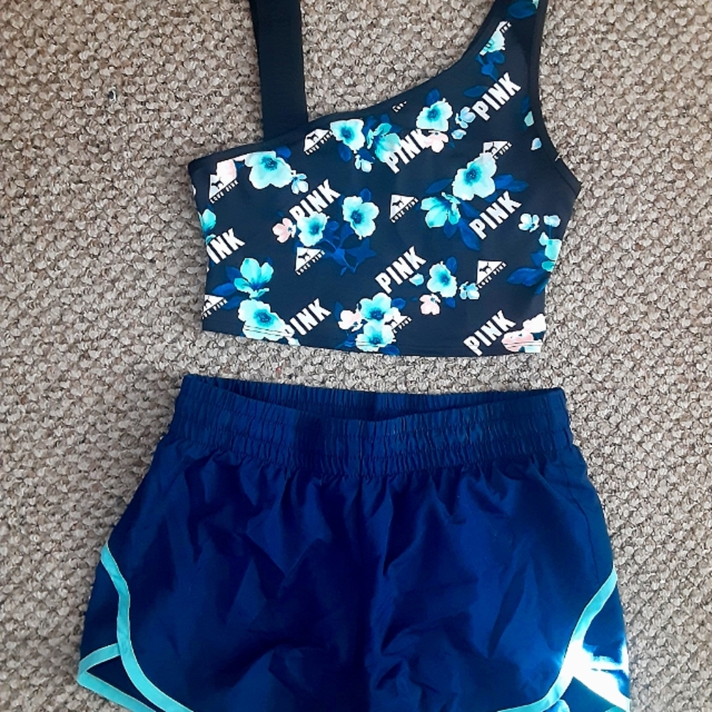 PINK Victoria's Secret sports bra